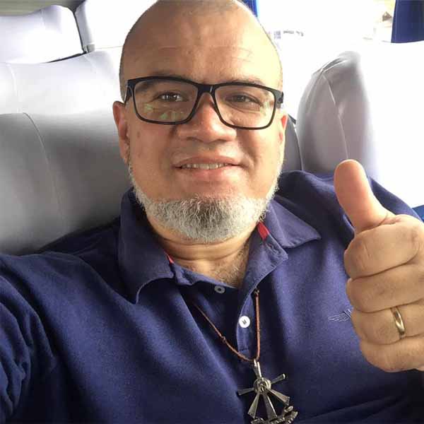 João Francisco apaga velinhas nesta quinta