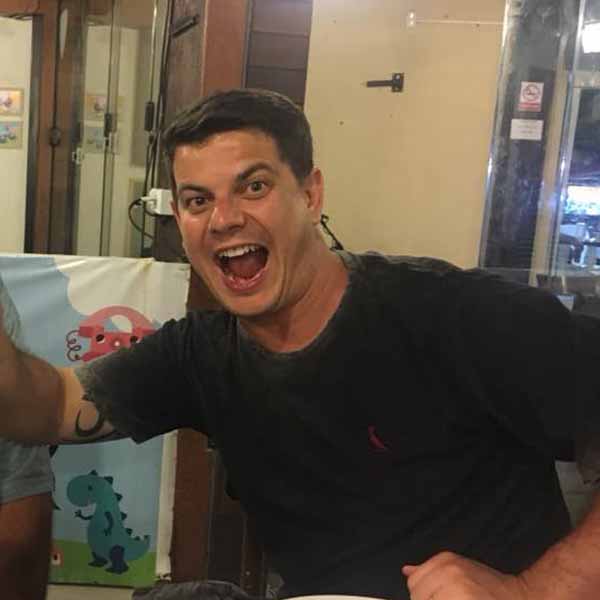 Fabianno Ampúdia apaga velinhas