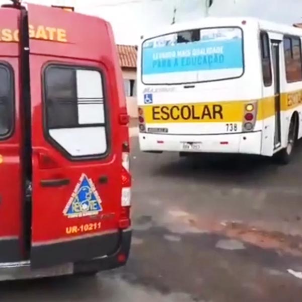 Menina é atropelada por ônibus da Secretaria de Educação em Assis