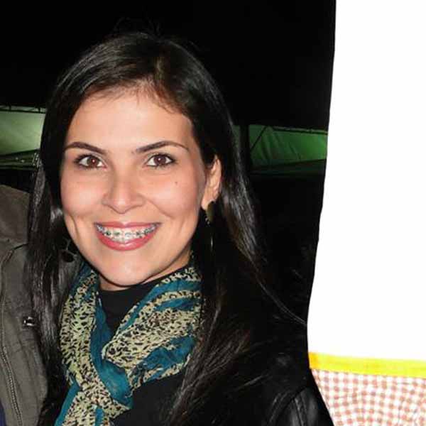 Natália Pelegrini comemora mais um aniversário.