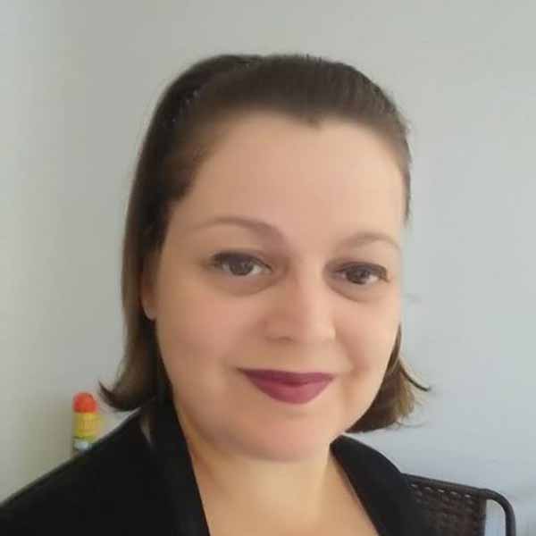 Luciana Modesto apaga velinhas
