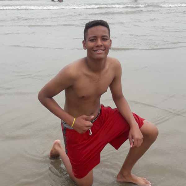 Gustavo Aniceto completa idade nova
