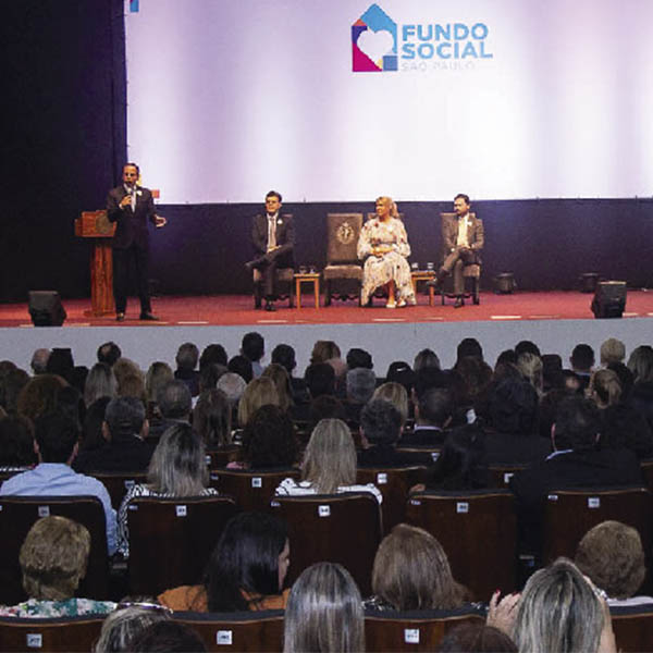 Fundo Social e prefeita Almira participam de encontro com governador em São Paulo