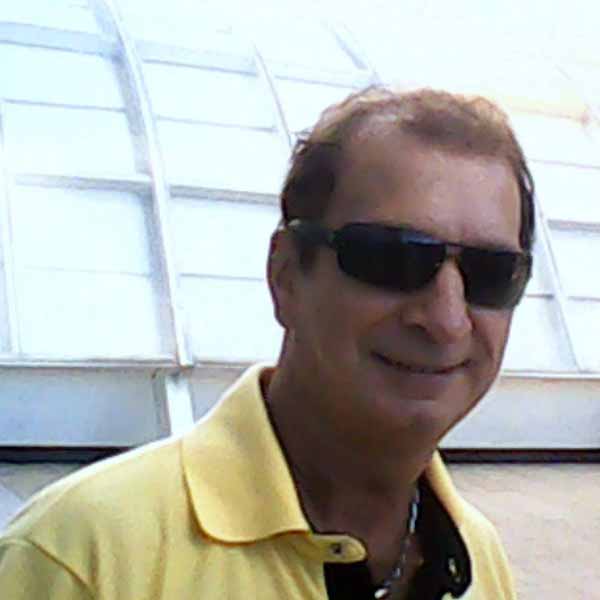 Osmar de Oliveira comemora mais um aniversário.