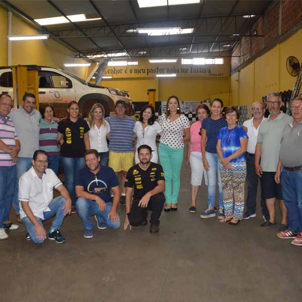 Paraguaçu Auto Center recebe o terço empresarial