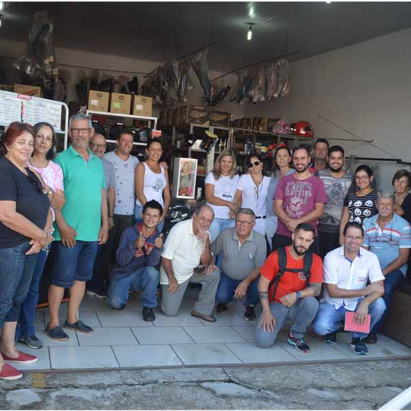 Moto Peças Tanaka recebe o terço empresarial