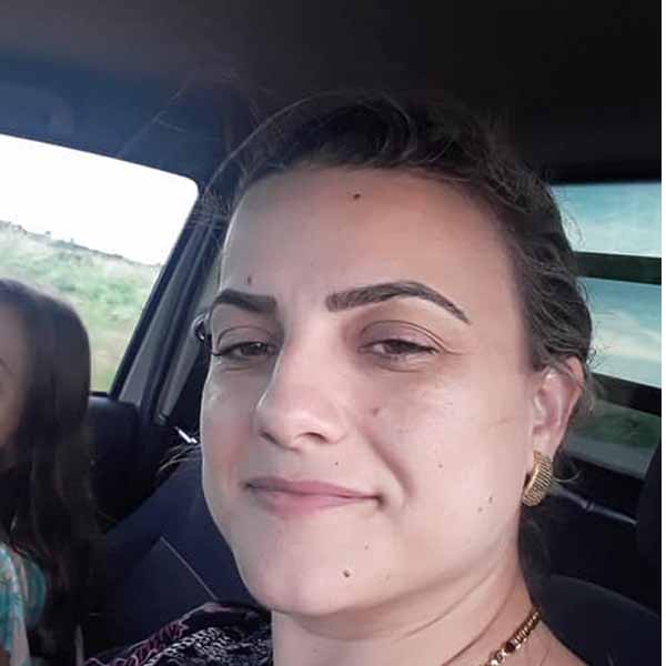 Cláudia Martins comemora mais um aniversário.