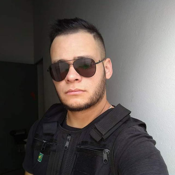 Jean da Luz recebe os parabéns pela chegada de seu aniversário