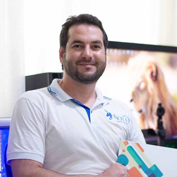 Luiz Guilherme apaga velinhas