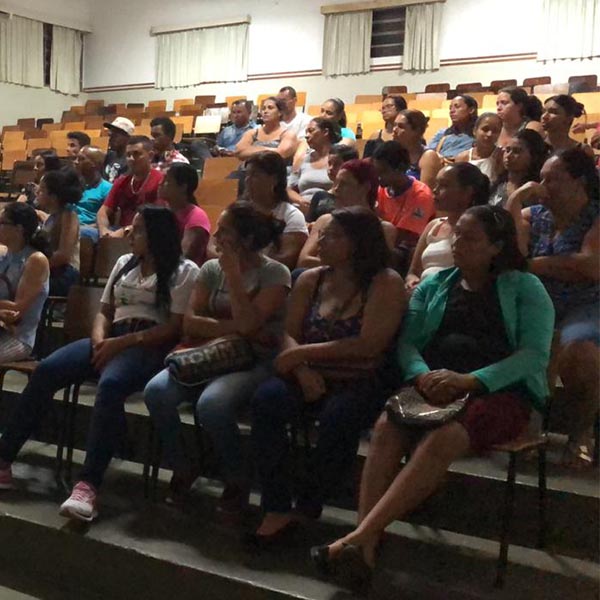 Contratados pela Frente de Trabalho da Prefeitura têm capacitação sobre autoestima