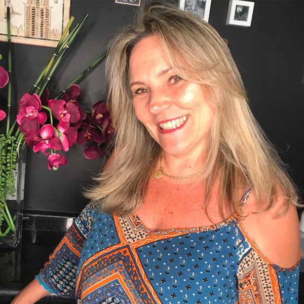 Sueli Santos completa idade nova