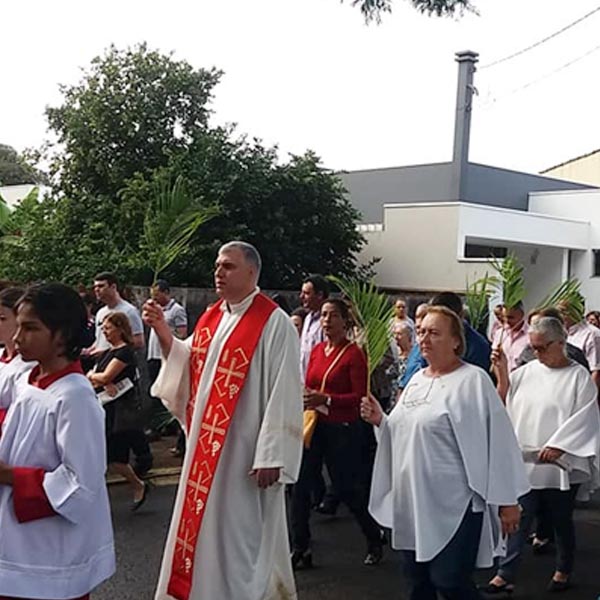 Paróquia Nossa Senhora da Paz realiza abertura oficial da Semana Santa com a Missa de Ramos