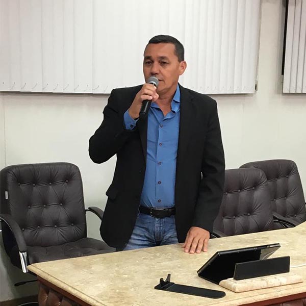 Vereadores de Paraguaçu participam de reunião do Parlamento em Assis