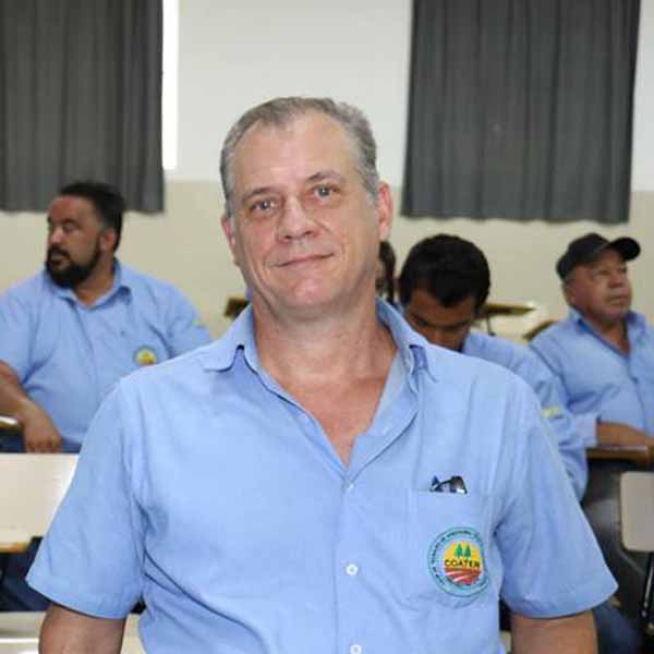 Luiz Figueira comemora mais um aniversário.