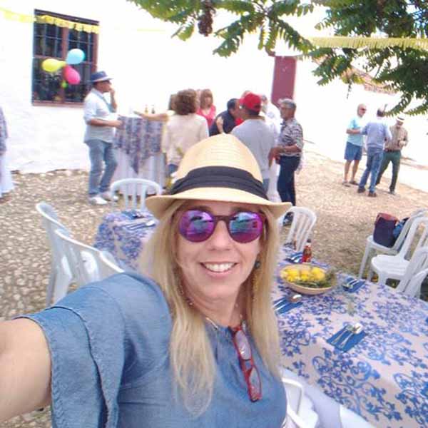 Catia Christiano comemora mais um aniversário.
