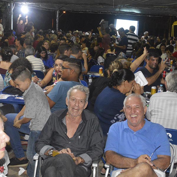 Comunidade Santo Antônio realiza Show de Prêmios Familiar em Borá