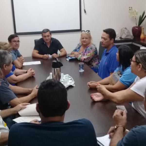 Diretora do Departamento de Educação e equipe reúnem-se com vereadores
