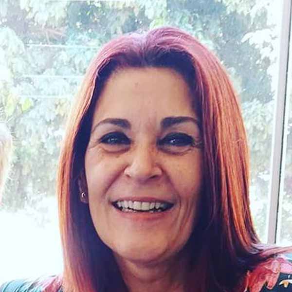 Célia Regina completa idade nova