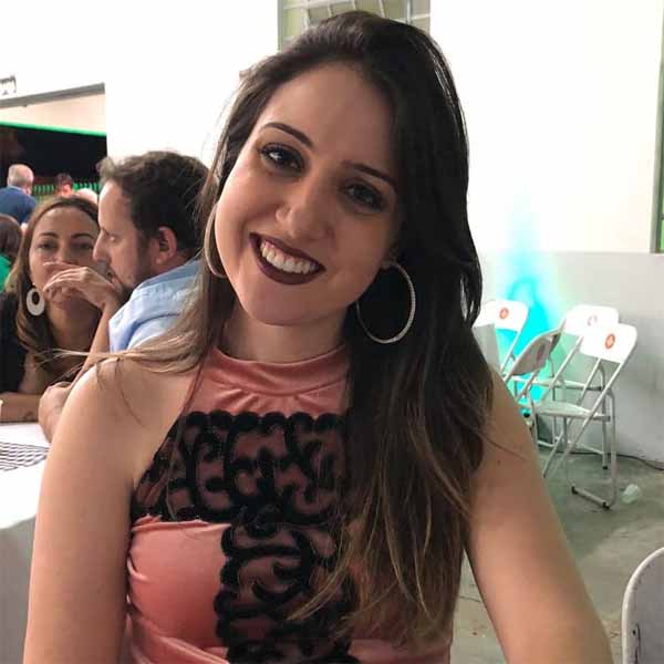 Olívia Parizotto completa idade nova