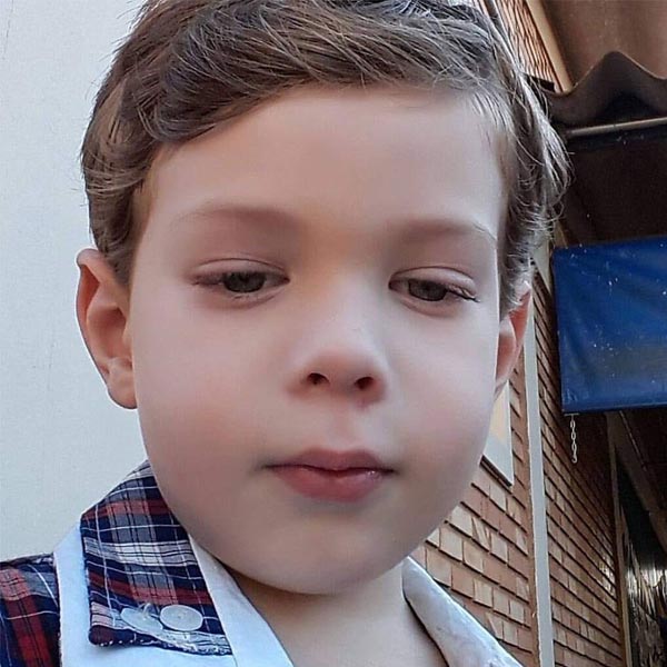 Criança morre após ser atropelada por ônibus escolar em Maracaí