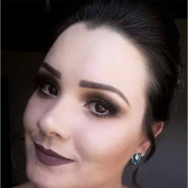 Thamires Pinheiro comemora mais um aniversário.