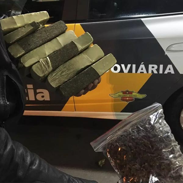 Homem é preso ao ser flagrado com drogas dentro de ônibus em Assis