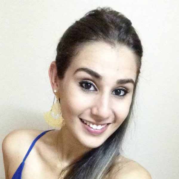 Mayara Pangoni apaga velinhas neste sábado