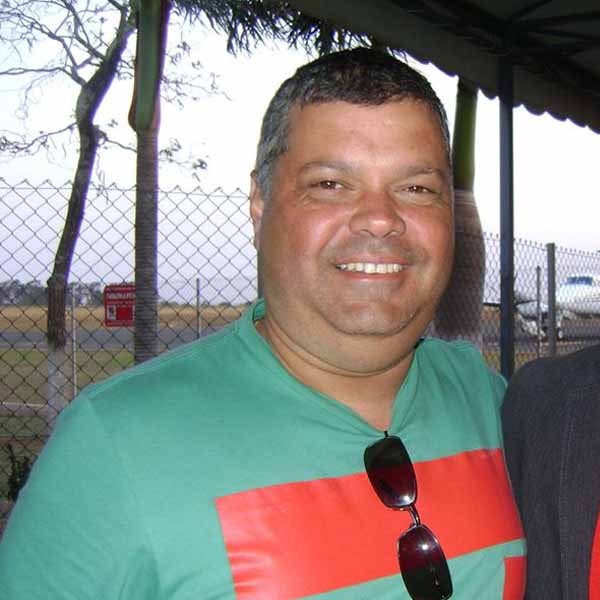 Sandro Willian apaga velinhas