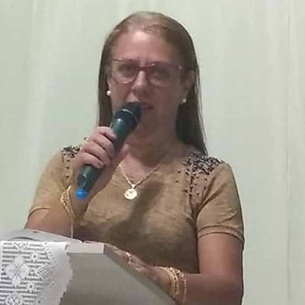 Rosana Leme completa idade nova
