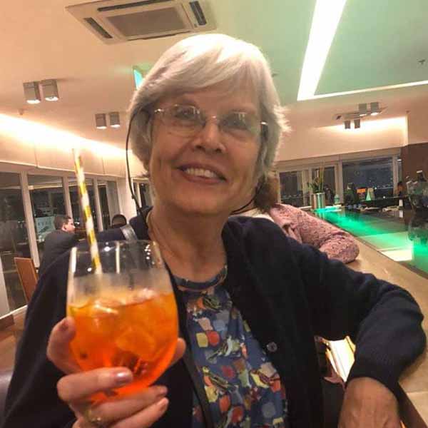 Flora Briso comemora mais um aniversário.