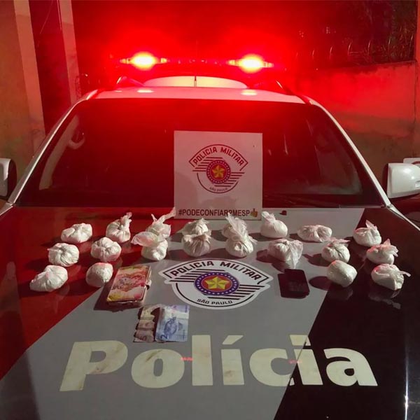 Polícia apreende 20 pacotes de cocaína com casal em Ourinhos