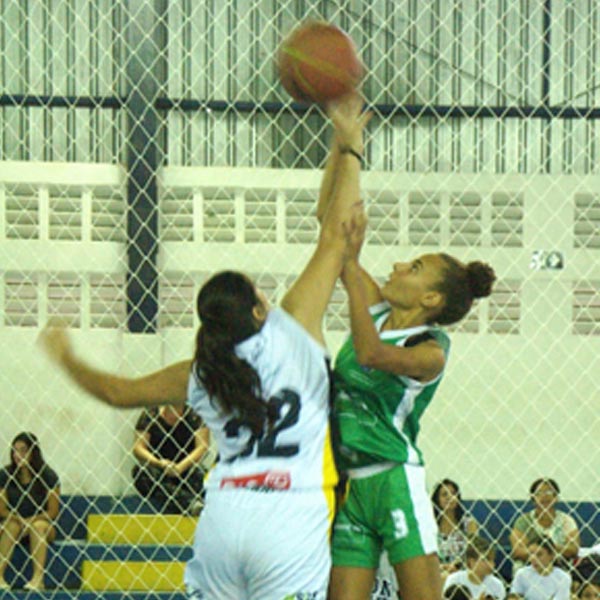 Derrota também é aprendizado para meninas do basquete de Paraguaçu