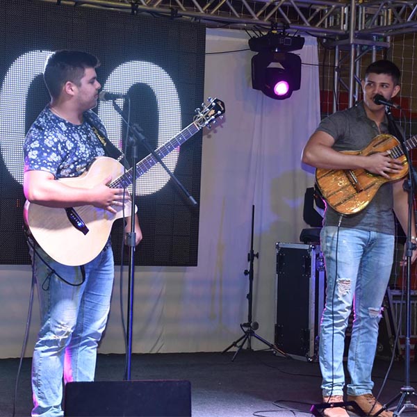 Dupla de Birigui se destaca entre competidores e vence o Festival de Música de Quatá