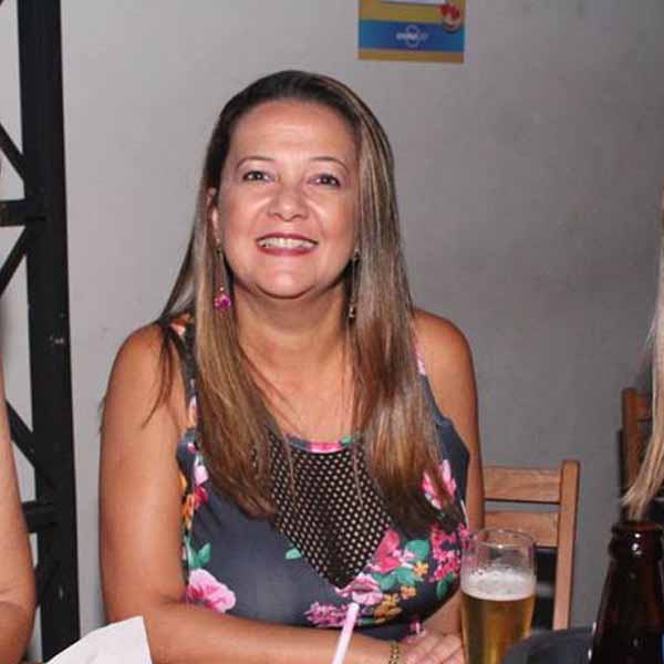 Angela Cavalari comemora mais um aniversário.