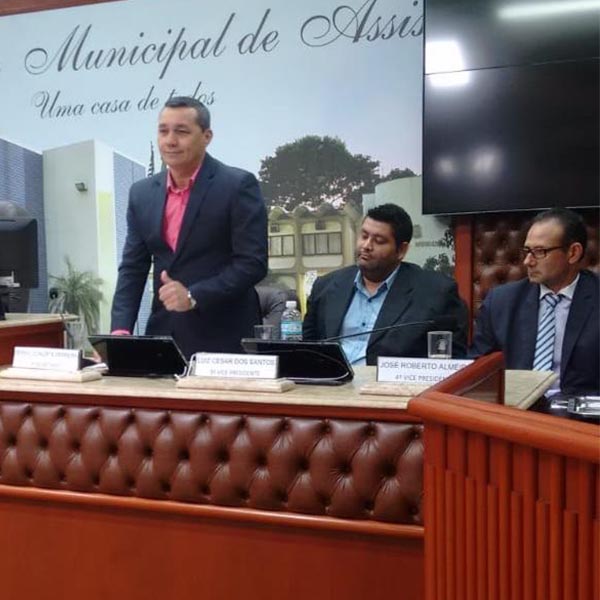 Mesa Diretora da União dos Vereadores do Estado de São Paulo toma posse em Assis