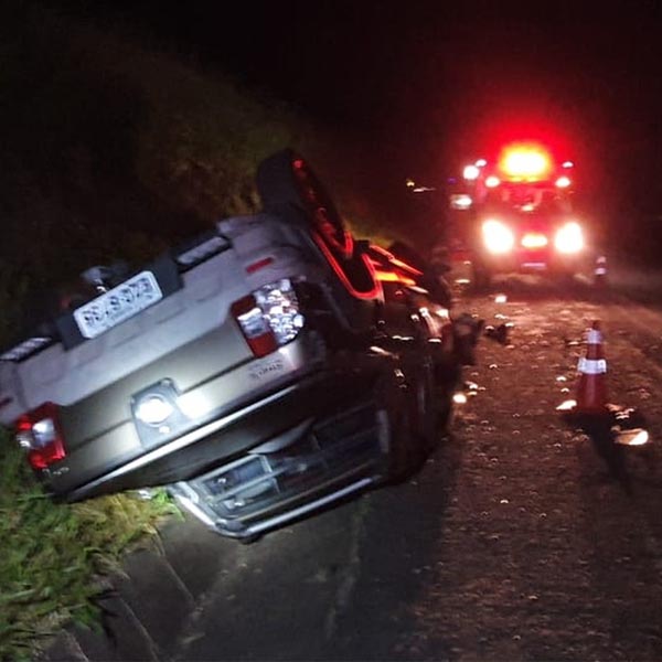 Motorista morre após bater em traseira de caminhão de Tarumã