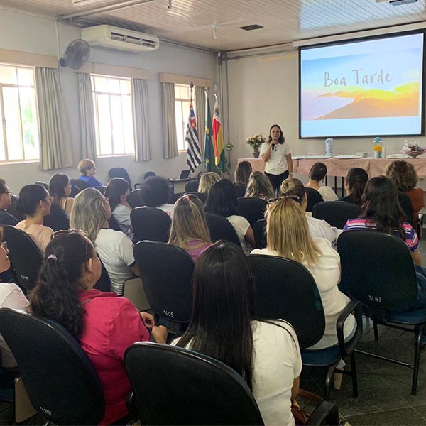 Saúde de Paraguaçu celebra o Dia da Enfermeira e da Assistente Social