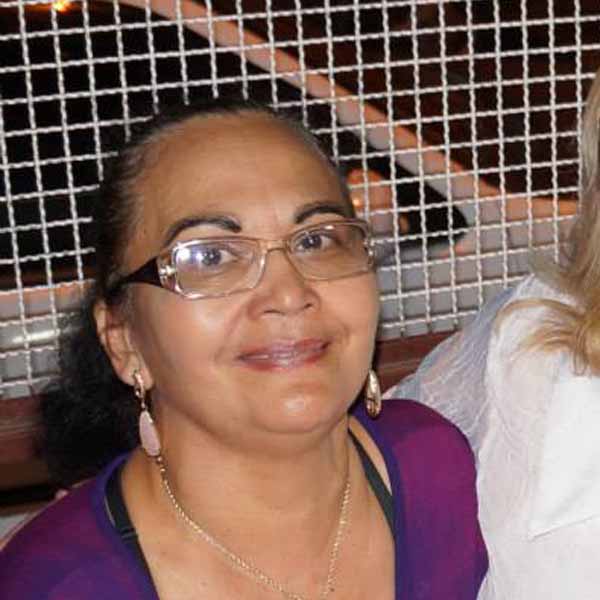 Lauides Paiva apaga velinhas neste domingo