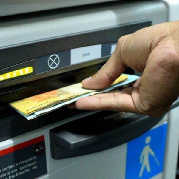 Servidores da Prefeitura de Paraguaçu têm correção salarial com porcentagens diferenciadas