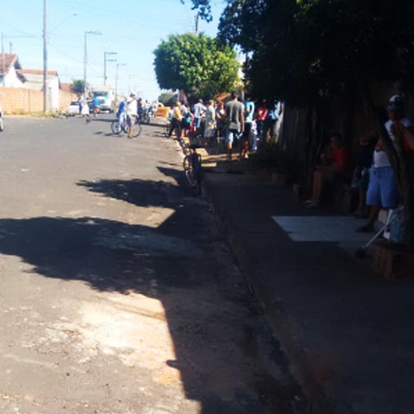 Morador acorda e se depara com homem morto no quintal da sua casa, em Quatá