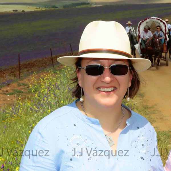 Teresa Garcia Duran recebe os parabéns pela chegada de seu aniversário