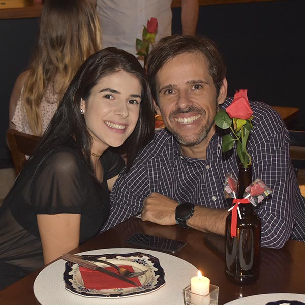 Dardanella Pizzaria recebe clientes de toda a região em data especial; confira as fotos