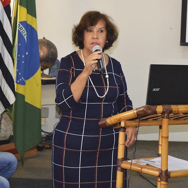Executivo e Legislativo devem estar alinhados por Paraguaçu, afirma prefeita