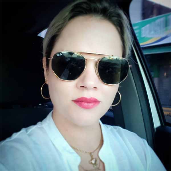 Verena Katriana apaga velinhas nesta segunda