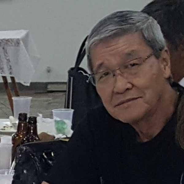 Humihiro Nishizawa recebe os parabéns pela chegada de seu aniversário