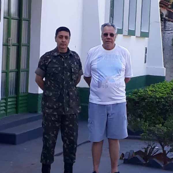 Antonio Bitencourt,atirador da turma 1961 visita T.G para matar saudades