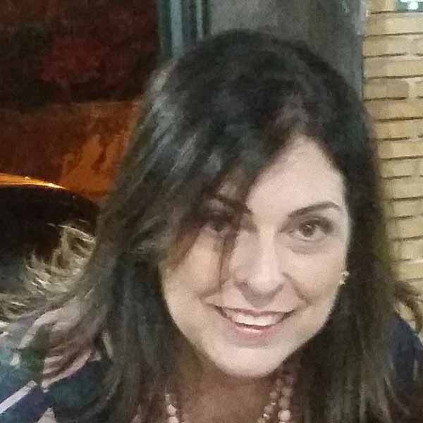 Enid Maria Tosin apaga velinhas nesta quarta