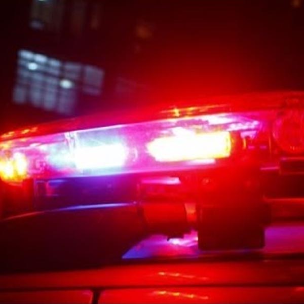 Pai esfaqueia o próprio filho em praça, em Rancharia; agressor é preso