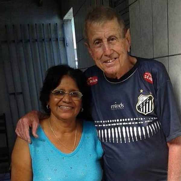 Jair  e Benedita celebram 44 anos de casados