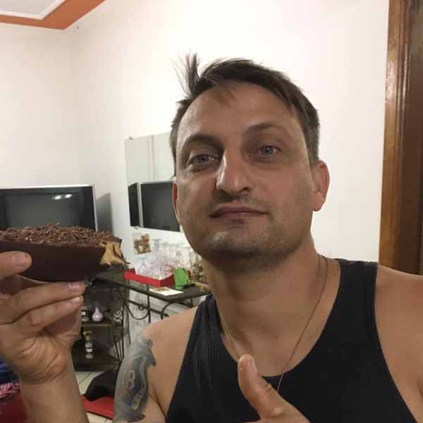Elder Almeida completa idade nova